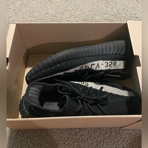 Men’s Yeezy Boost 350 Oreo